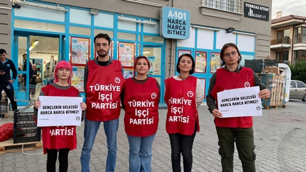 TİP'li öğrenciler: Biz öğrenci kalacağız, gidin siz A101’de çalışın.