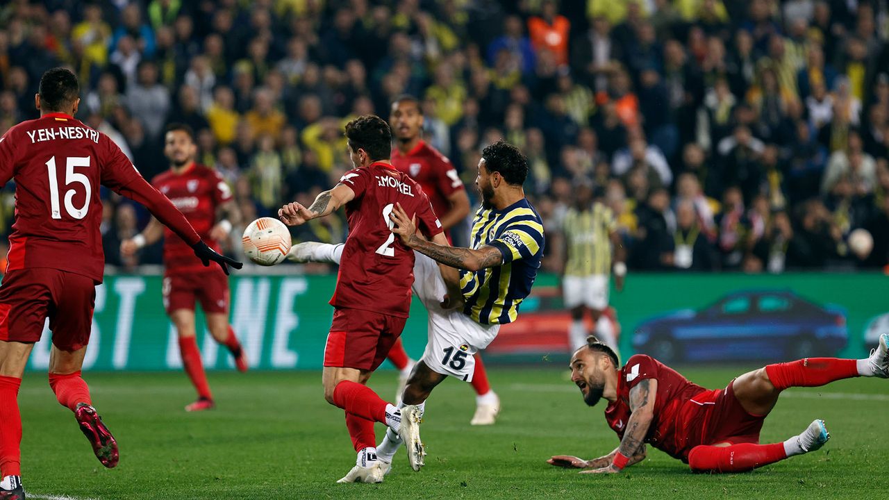 Fenerbahçe yendi ama yetmedi: 1-0
