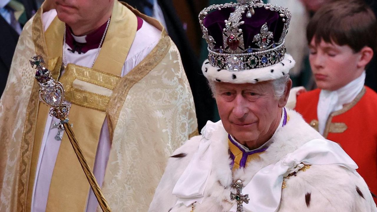 İngiltere’de Kral III. Charles taç giydi
