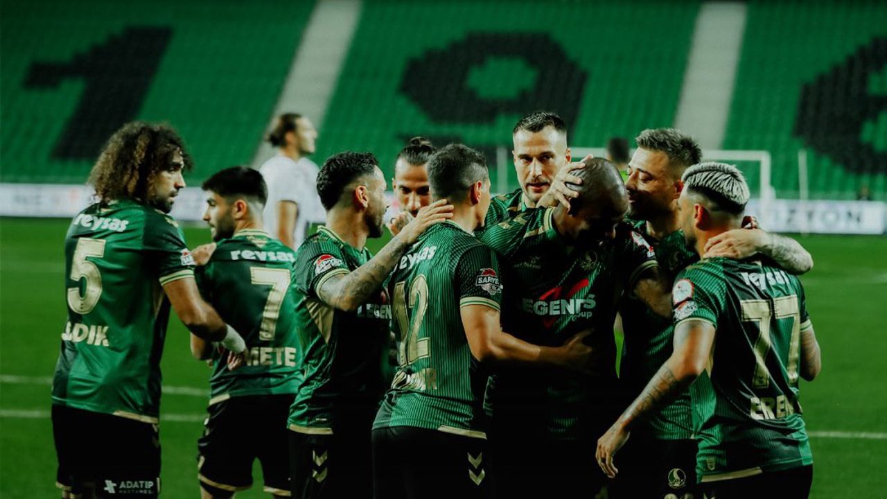 Sakaryaspor üç puanı tek golle aldı