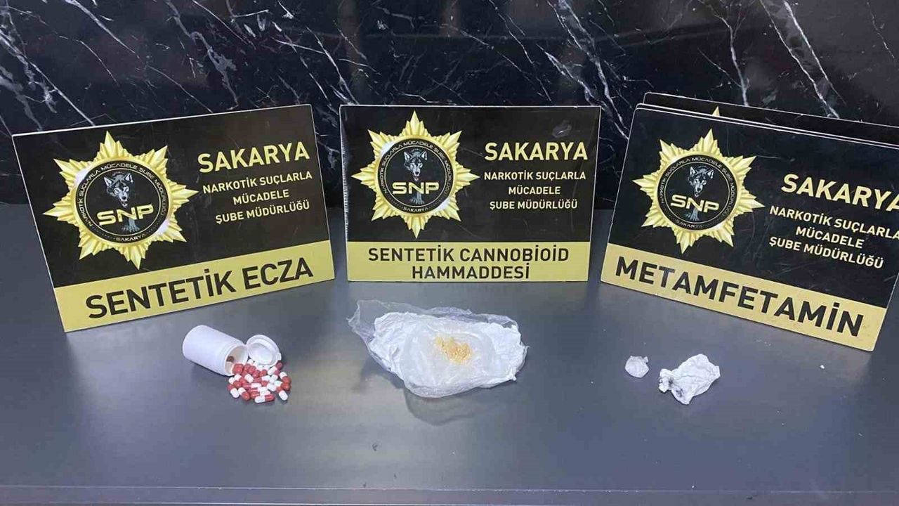 İki ilçede narkotik ve kaçakçılık operasyonu: 4 gözaltı