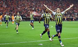 Fenerbahçe pes etmedi, umudunu son haftaya taşıdı