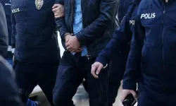 İzmir’de ev baskınları: Çok sayıda kişi gözaltında