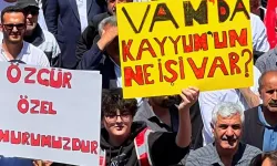 Özel Van mitinginde: 'Terörsüz Türkiye'ye evet diyoruz'
