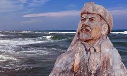 Akçakoca’nın Lenin’i 32 yıl sonra yeniden sahnede