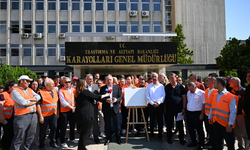 TÜRK-İŞ’ten grev kararı: 600 bin kamu işçisi için ilanlar asılıyor