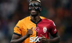 Galatasaray Osimhen ile 3 yıllığına anlaştı