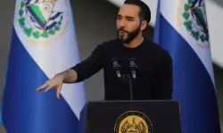 El Salvador’da üç saatlik oylama: Bukele’ye süresiz başkanlık yetkisi
