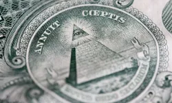‘Her şeyi gören göz’: Tanrı’nın simgesinden Illuminati teorilerine