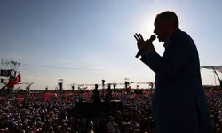 Demokratlar “uyanık dili” terk ediyor: 2028 stratejisi daha normal konuşmak