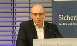 Alman iç istihbaratının başına Türk kökenli Sinan Selen getirildi