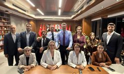 CHP İstanbul İl Başkanlığında partililerin nöbeti devam ediyor