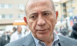 CHP Gürsel Tekin ve Barış Yarkadaş'ı partiden ihraç etti
