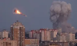 Rusya Ukrayna'da ilk kez hükümet binasını vurdu
