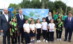 Sakarya’da yeni eğitim yılı fidanlarla başladı