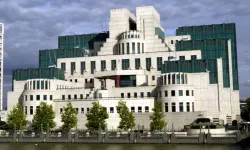 İngiltere MI6, Rus casuslar için dark web portalı kurdu