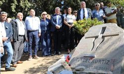 Usta oyuncu Tuncel Kurtiz, vefatının 12. yılında anıldı