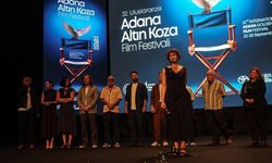 Pelin Esmer’in “O da Bir Şey mi? filmi Altın Koza’ya damgasını vurdu