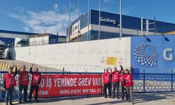 İşyerine grev pankartı asıldı, işveren fabrikaya imam getirdi
