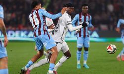 6 gollü derbide kazanan yok: Trabzonspor-Beşiktaş 3-3