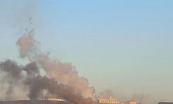 Bacadan çıkan simsiyah duman vatandaşı tedirgin etti