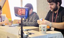 Beyoğlu'nda ilk kez düzenlenen Rubik Küp Turnuvası büyük heyecana sahne oldu