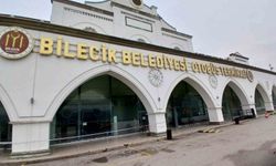 Bilecik Şehirlerarası Otobüs Terminali'nde tavan akıyor, yolcular soğuktan donyor