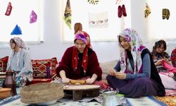 Bilecik'te öğrencilerden hayır çarşısı