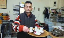 Burhaniye'de kahvehanelerde çay yerine süt içiliyor