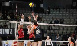 Eczacıbaşı Dynavit, 5 setlik mücadeleden galip ayrıldı