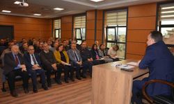 Edremit'te 2025 yılı sonu muhtarlar değerlendirme toplantısı gerçekleştirildi