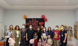 Hastanede tedavi gören çocuklara üniversitelilerden 'moral' desteği