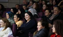 Kartepe'de tiyatro şöleni