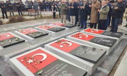 Keşan'da trafik kazasında hayatını kaybedenler için yapılan anıt açıldı