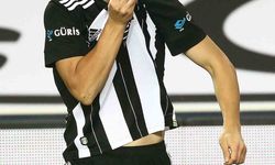 Necip Uysal: 'Kariyerime bu forma altında nokta koyacağım'