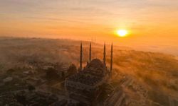 Selimiye Camii, sis ve güneşin ilk ışıklarıyla kartpostallık görüntü sundu
