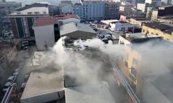 Sultangazi'de bir binada çıkan yangında can pazarı: Alevlerin arasından atladı