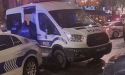 Sultangazi'de iki kişi arasındaki kavgaya aileler dahil oldu: Ortalık savaş alanına döndü