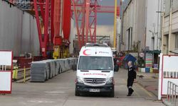 Tuzla'da tersanede iskele çöktü: 2 işçi yaralandı