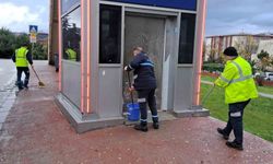 Üst geçit asansörlerinde periyodik temizlik