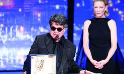 İran'dan muhalif yönetmen Penahi'ye hapis cezası