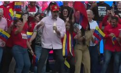 Maduro, dans ederek ABD'ye 'barış' çağrısında bulundu