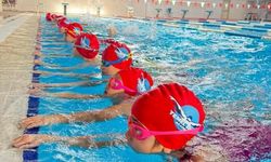 Bilecik'te spor okullarında yüzme antrenmanları aralıksız sürüyor