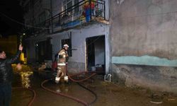 Bursa'da 2 katlı evde çıkan yangın korkuttu