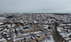 Edirne'de kar yağışı kartpostallık görüntüler oluşturdu