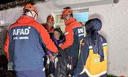 Edirne'de korku dolu dakikalar, çökme riski nedeniyle AFAD vatandaşları tahliye etti