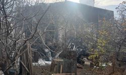 Esenyurt'ta korkutan depo yangını: Dumanlar metrelerce yükseldi