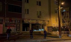 Gebze'de 5 katlı apartmanın girişinde çökme oluştu: Vatandaşlar tahliye edildi