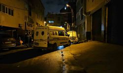 Isınmak için girdiği arabada yanarak öldü