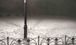 İstanbul Anadolu Yakası'nda kar yağışı etkisini arttırdı